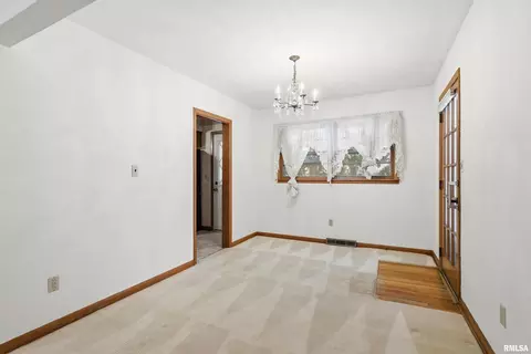 245 31st Ave, Moline, IL 61265 photo 12