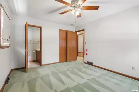 245 31st Ave, Moline, IL 61265 photo 18