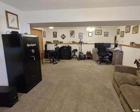 Other - 612 N 5th Pl, Eldridge, IA 52748 photo 5 of 6