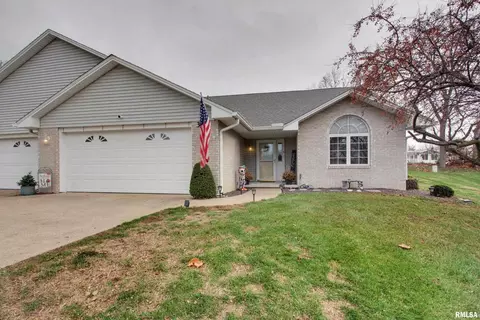 3012 Bluff Ridge Dr, Quincy, IL 62305