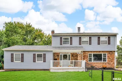 3044 Jersey Ridge Rd, Davenport, IA 52807