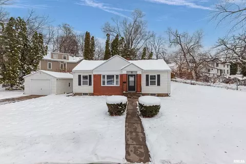 1310 Kirkwood Blvd, Davenport, IA 52803