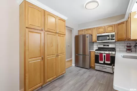 1840 37th St, Moline, IL 61265 photo 17