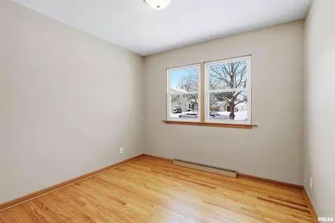 1840 37th St, Moline, IL 61265 photo 24