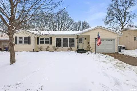 1840 37th St, Moline, IL 61265 photo 3