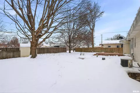 1840 37th St, Moline, IL 61265 photo 38