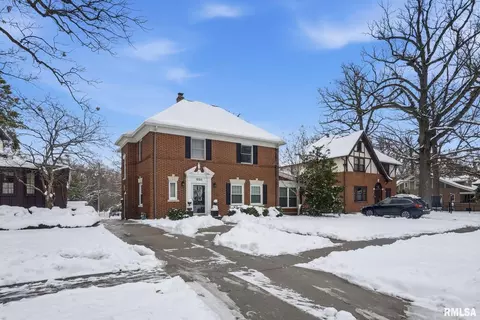 1330 29th St, Moline, IL 61265