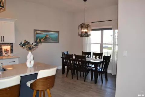 Dining - 4605 Bellevue Dr, Springfield, IL 62711 photo 1 of 1