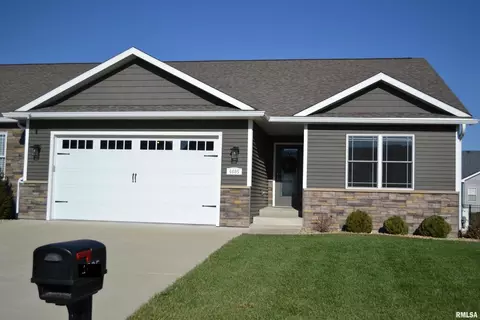 4605 Bellevue Dr, Springfield, IL 62711