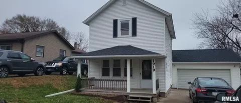 1919 N 7th St, Clinton, IA 52732