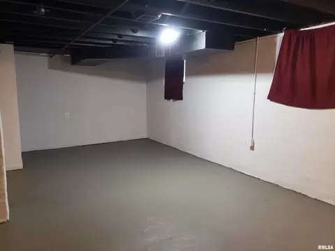 Other - 212 44th St, Moline, IL 61265 photo 9 of 11