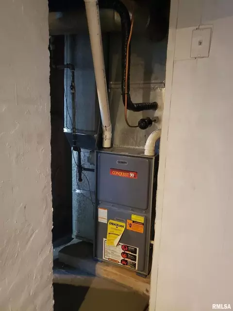 Other - 212 44th St, Moline, IL 61265 photo 6 of 11