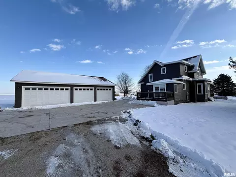 405 234th St, Aledo, IL 61231
