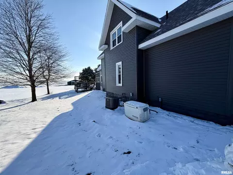 405 234th St, Aledo, IL 61231 photo 2