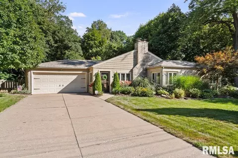 19 Kenwood Ave, Davenport, IA 52803