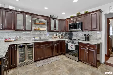 Kitchen - 5759 Riverview Rd, Thomson, IL 61285 photo 2 of 3