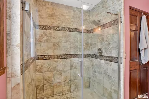 Bath - 5759 Riverview Rd, Thomson, IL 61285 photo 5 of 8