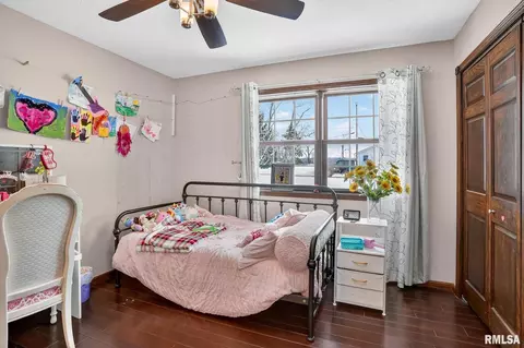 Bedroom - 5759 Riverview Rd, Thomson, IL 61285 photo 4 of 10