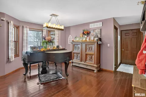 Entry Way - 5759 Riverview Rd, Thomson, IL 61285 photo 3 of 3