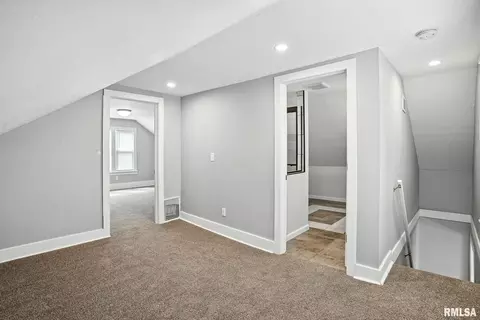 Entry Way - 421 16th Ave, Moline, IL 61265 photo 2 of 2