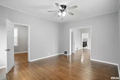 Living - 421 16th Ave, Moline, IL 61265 photo 1 of 3