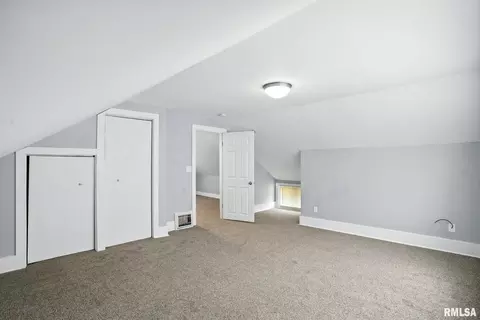 Bedroom - 421 16th Ave, Moline, IL 61265 photo 6 of 6