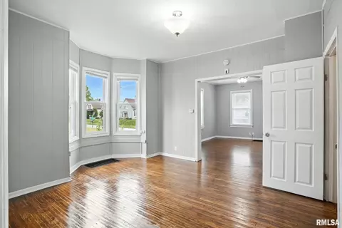 Living - 421 16th Ave, Moline, IL 61265 photo 3 of 3