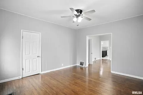 Other - 421 16th Ave, Moline, IL 61265 photo 4 of 6