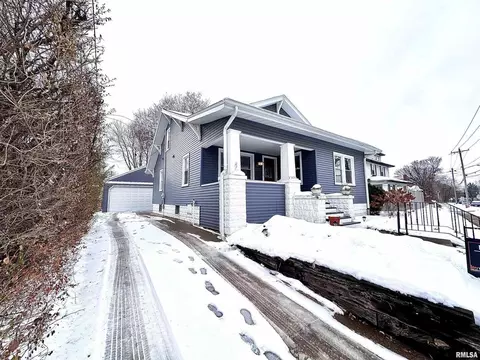 1611 25th St, Moline, IL 61265