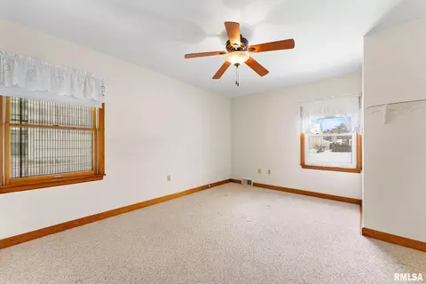 5215 11th Ave, Moline, IL 61265 photo 15
