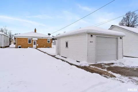 5215 11th Ave, Moline, IL 61265 photo 4