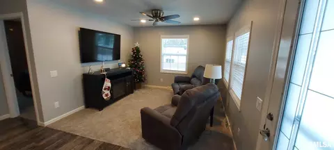 Living - 201 W E St, Alpha, IL 61413 photo 2 of 3