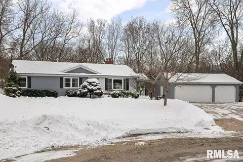 107 Orchard Ct, Silvis, IL 61282
