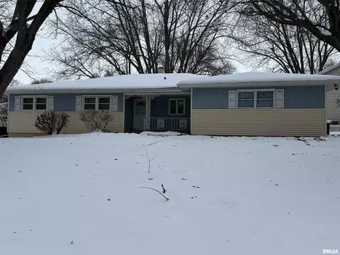 3806 Lorton Ave, Davenport, IA 52807