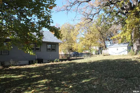 1208 Pine St, Kewanee, IL 61443 photo 4