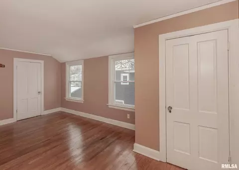 Bedroom - 2416 12th St, Moline, IL 61265 photo 8 of 10