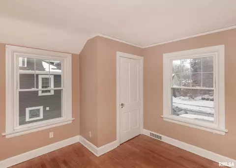 Bedroom - 2416 12th St, Moline, IL 61265 photo 9 of 10