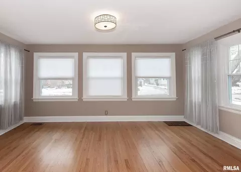 Living - 2416 12th St, Moline, IL 61265 photo 3 of 8