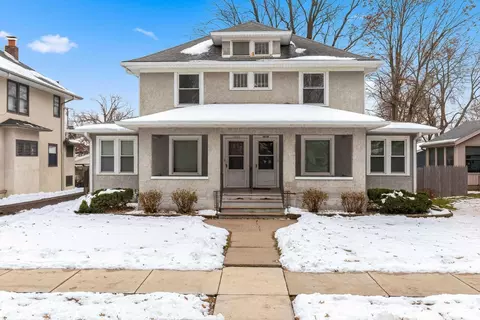 2618-2620 15th Ave, Moline, IL 61265