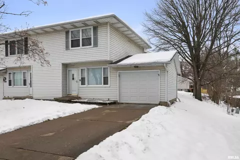 2130 E 38th St, Davenport, IA 52807