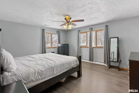 Bedroom - 301 N Washington St, Atkinson, IL 61235 photo 1 of 6