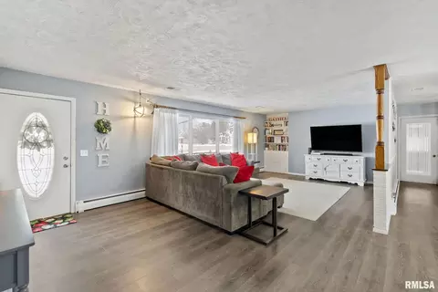 Other - 301 N Washington St, Atkinson, IL 61235 photo 2 of 14