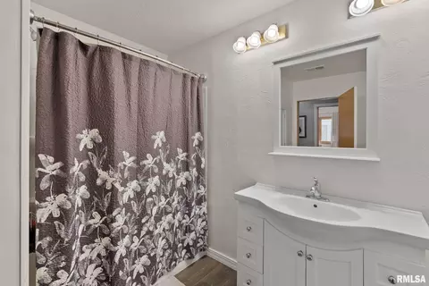 Bath - 301 N Washington St, Atkinson, IL 61235 photo 1 of 2