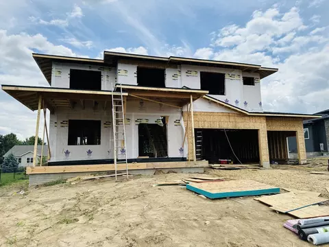 1713 Katie Ct, Davenport, IA 52807