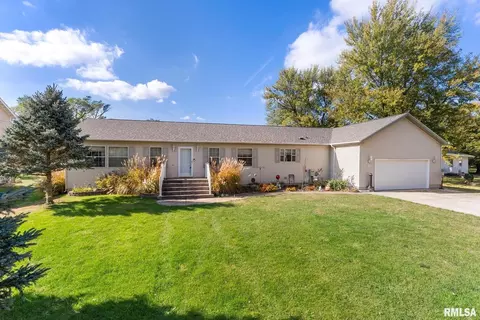 225 Carroll St, Colona, IL 61241