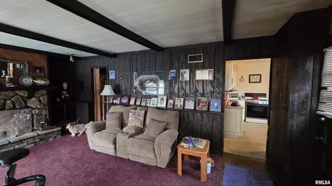 Entry Way - 447 7th St Ct E Ct E, Milan, IL 61264 photo 1 of 1