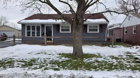 Exterior - 447 7th St Ct E Ct E, Milan, IL 61264 photo 1 of 1