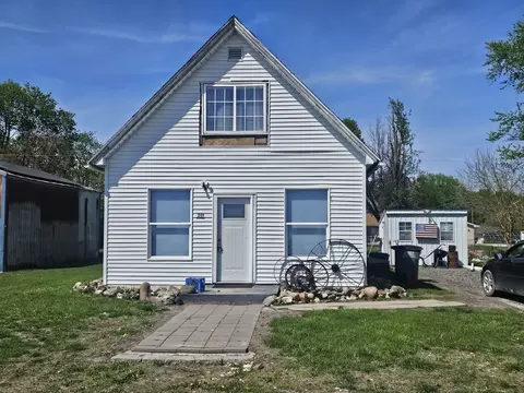 201 E May St, Joy, IL 61260