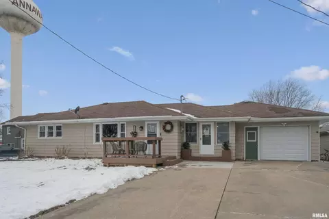 208 N Depot St, Annawan, IL 61234