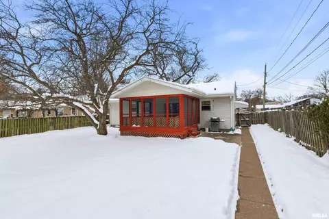 Exterior - 1508 32nd St, Moline, IL 61265 photo 3 of 4